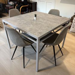 Dining Room Table 