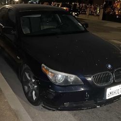 2004 bmw 5 series 545i sedan 4Door 