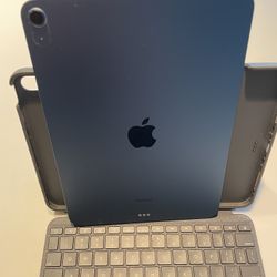 iPad 5gen + Logitech case + glass Screen protector