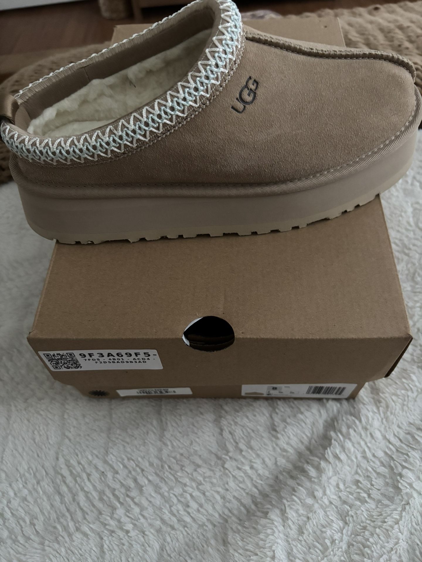 Ugg Women’s Tazz Slippers Size 8. BRAND NEW