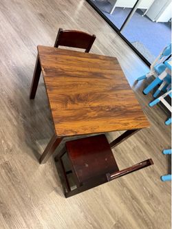 Kids table with two chair