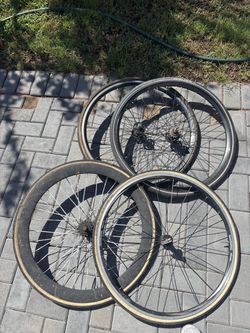 700c wheels $20 for all 4