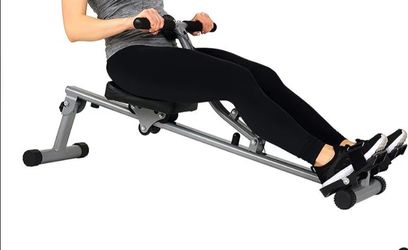 Rowing machine by Sunny