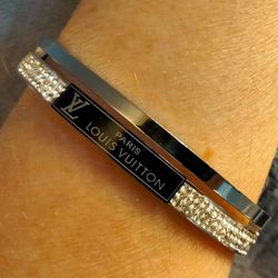 Designer Cuff Silver Bracelet 