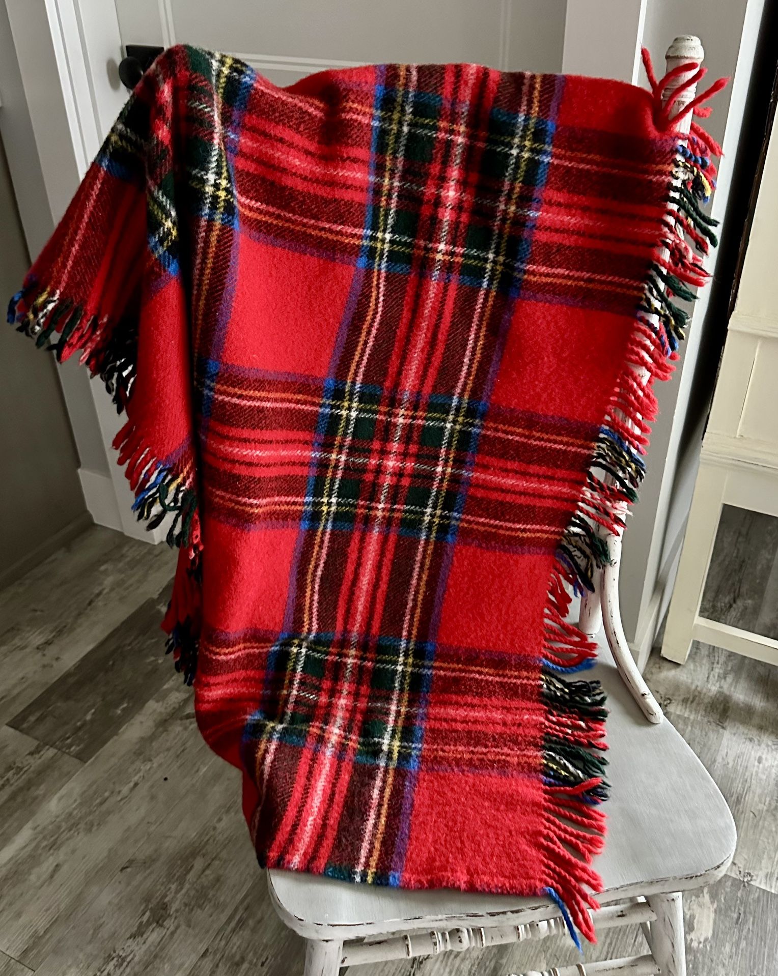 Vintage Comfydown Scotland all wool plaid throw blanket 49” x 34”  Red, white, blue, yellow and  black plaid . James Pringle ltd of Inverness. 