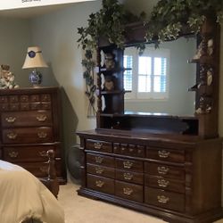 Antique Queen Bedroom Set