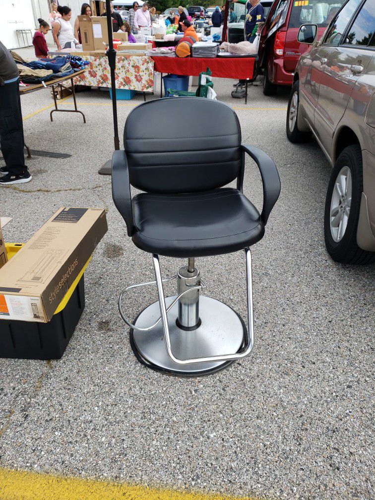 Stylist/Barber Chair
