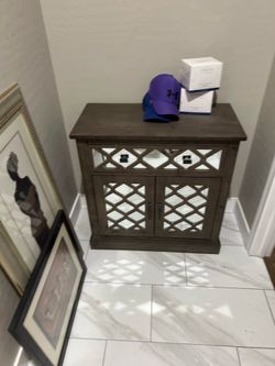 Corner stand