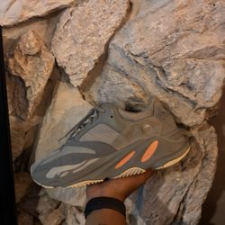 Yeezy 700 Inertia Sz 13