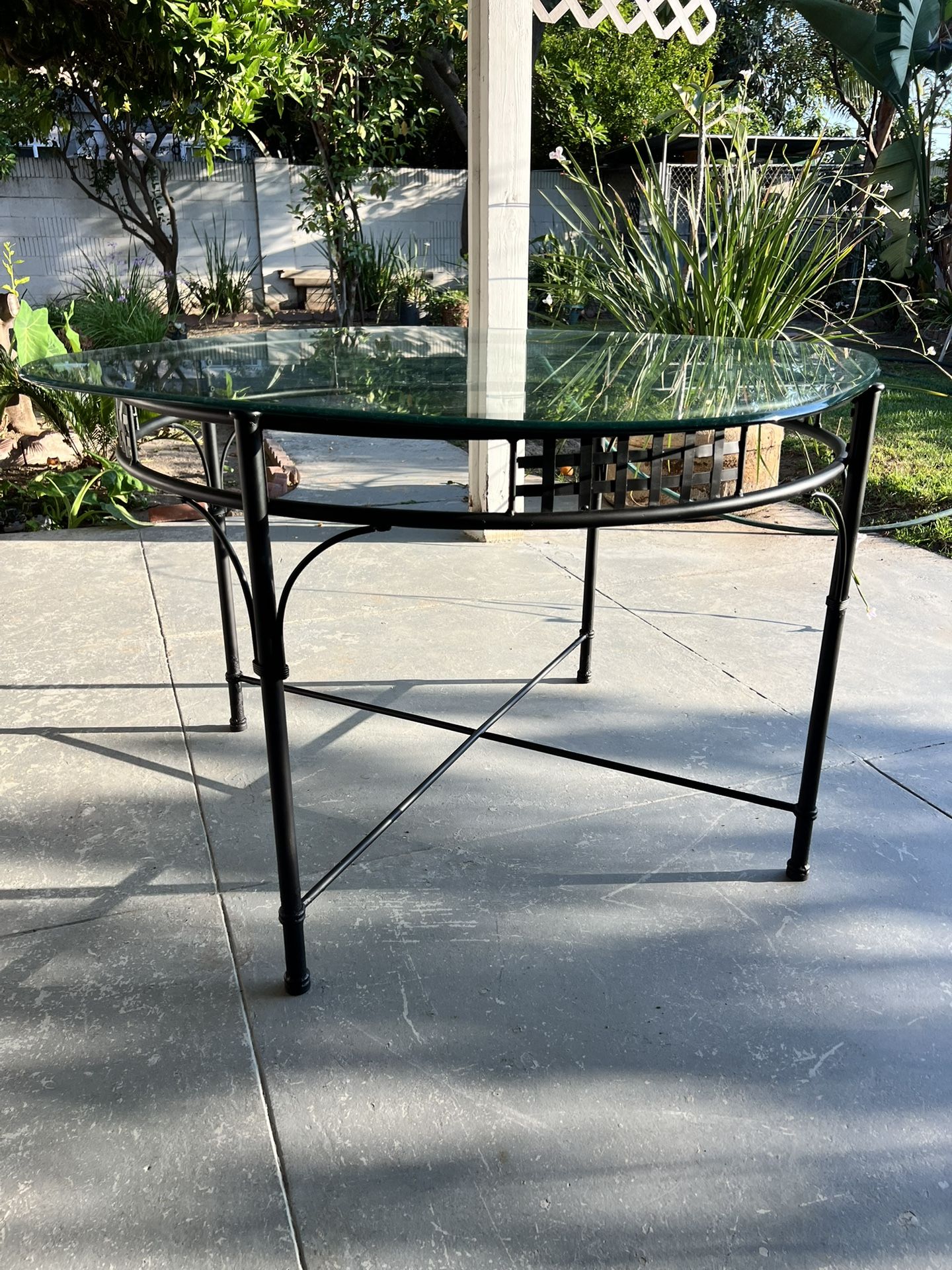 Glass Top Patio Table – Block