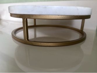 Marble and gold riser