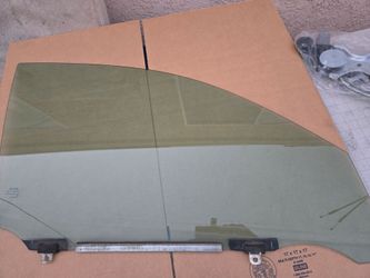 Toyota RAV4 2006-2012 Front Passenger Right Door Glass Window