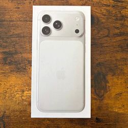 iPhone 17 pro max silver