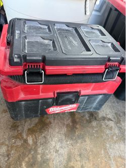 Milwaukee M18 Vacuum