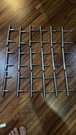 Chrome texture cabinet handles