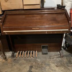 Electric N Regular Piano