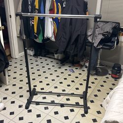 Adjustable And Portable Clothes Hanger