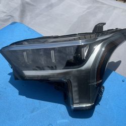 2024 to 2025 Toyota Tundra Headlight With Computer 