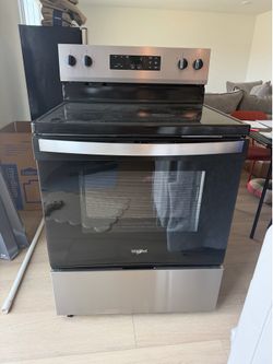 Whirlpool Electric oven Brand New