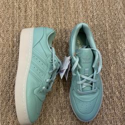 Adidas Sneakers Size 11 Mens 