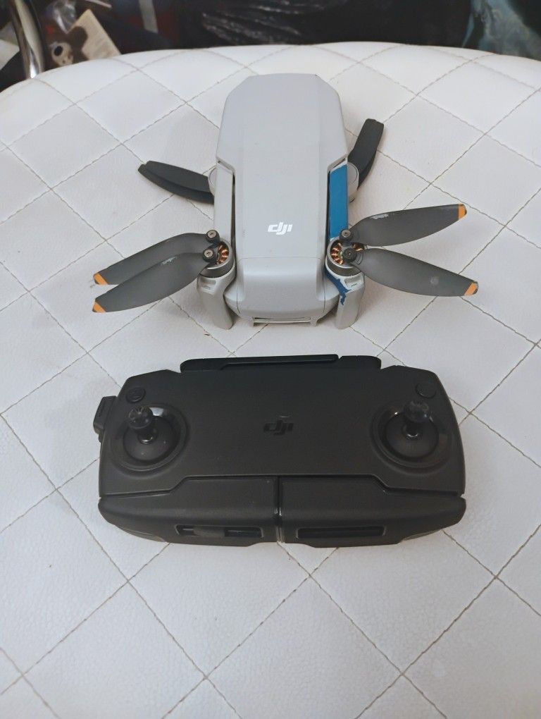DJI Mini SE Drone W/Controller (Tested Working)