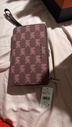 Michael Kors wallet brand new