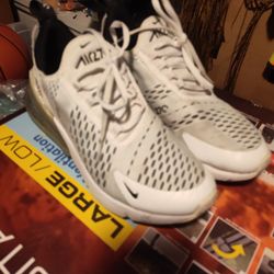 AIR70 Womens 7.5 Nike