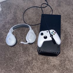 Xbox Series X With Controller And Wireless Headphones