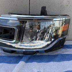 2013 - 2019 FORD FLEX LH LEFT  SIDE - DRIVER SIDE HALOGEN HEADLIGHT OEM
