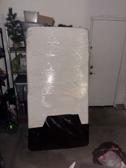 New twin memory foam mattress