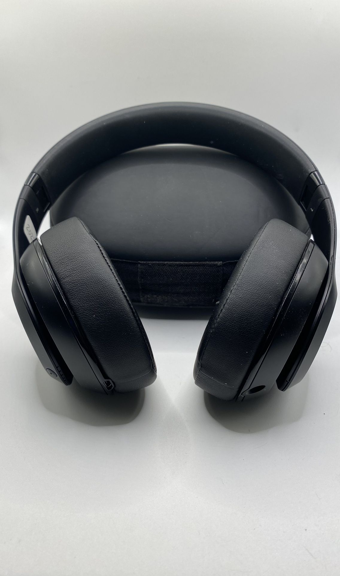 (Authentic) Matte Black Beats Studio Bluetooth Wireless Headphones With Noise Canceling #2027