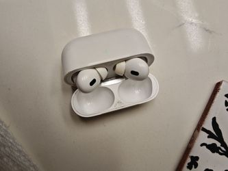 Apple Airpods $80obo