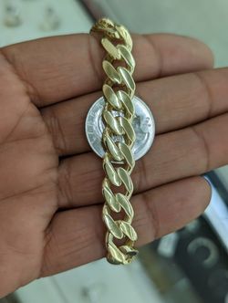 10kt Real Gold Monaco Bracelet 11.1mm 8 Inch for Sale in Houston, TX -  OfferUp