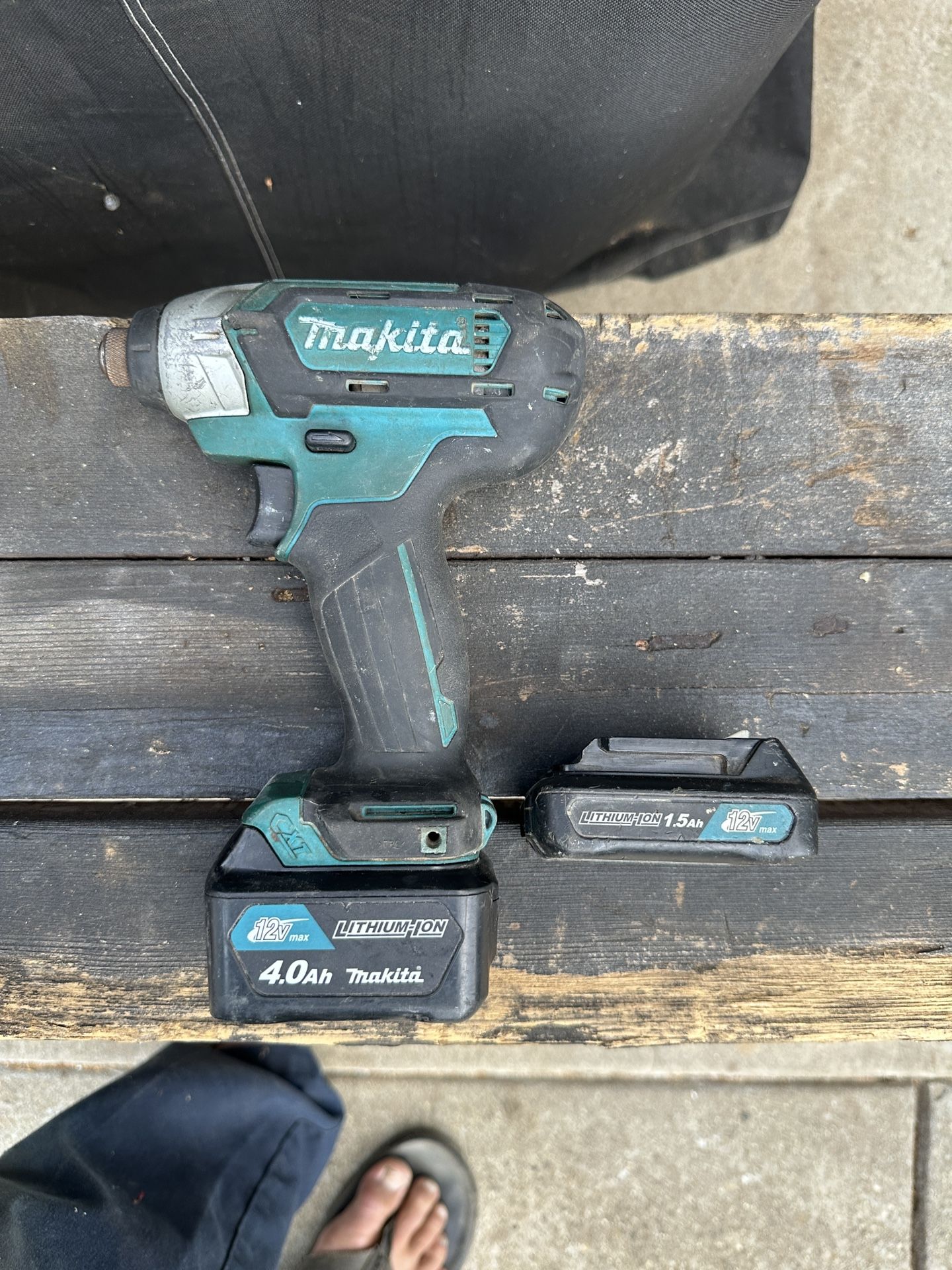 Akita 12v Impact Driver W/extra 4.0ah Battery