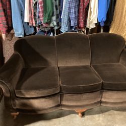 Pretty Vintage Sofa/couch