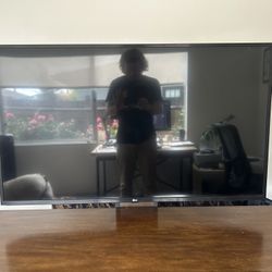 51” LG Smart TV Plus Wall Mount 