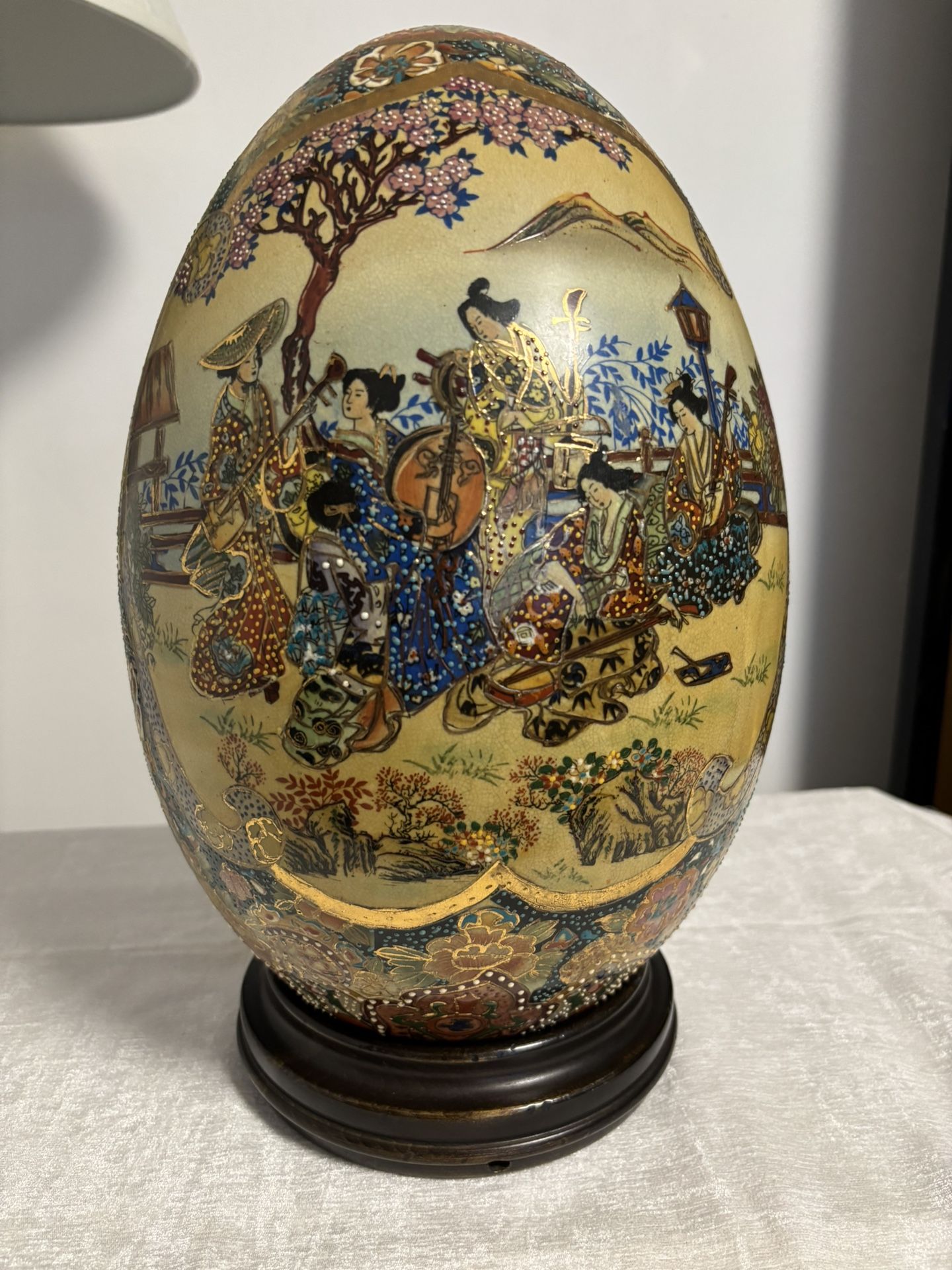 SATSUMA Style Hand Painted Porcelain Egg With Wood Stand 13.5”