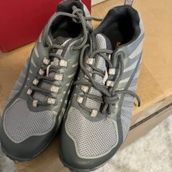 Size 7 Hiking Shoes 