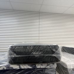 Beautyrest Black Twin xL Mattress $189