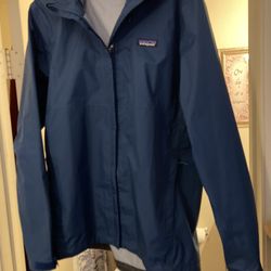 Patagonia Torrentshell Mens Medium Rainshell