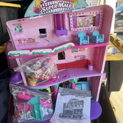 Super Mall Shopkins