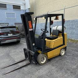 FORKLIFT YALE 4000 Lbs 