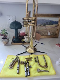 KING 600 USA Made Trumpet Bb with case and bach 7c mouthpiece