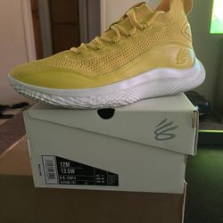 UA Curry 8 Sz 12M $65 - GUC