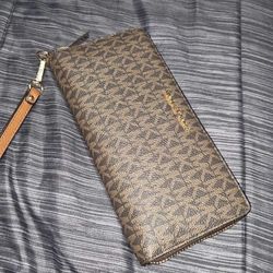 MK Wallet & Purses 