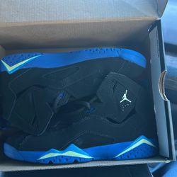 Jordan Flights Grade School Size 3y