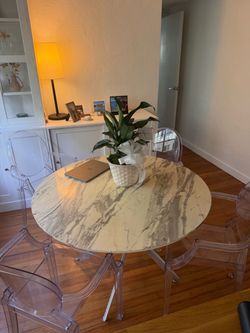 Table + 4 Chairs