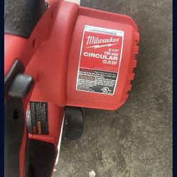 Milwaukee Circular Saw 