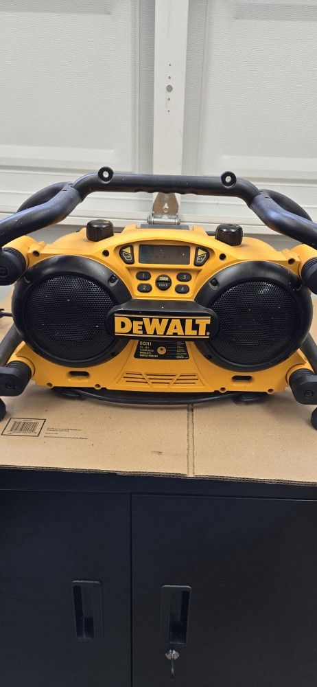 Dewalt Radio/Charger