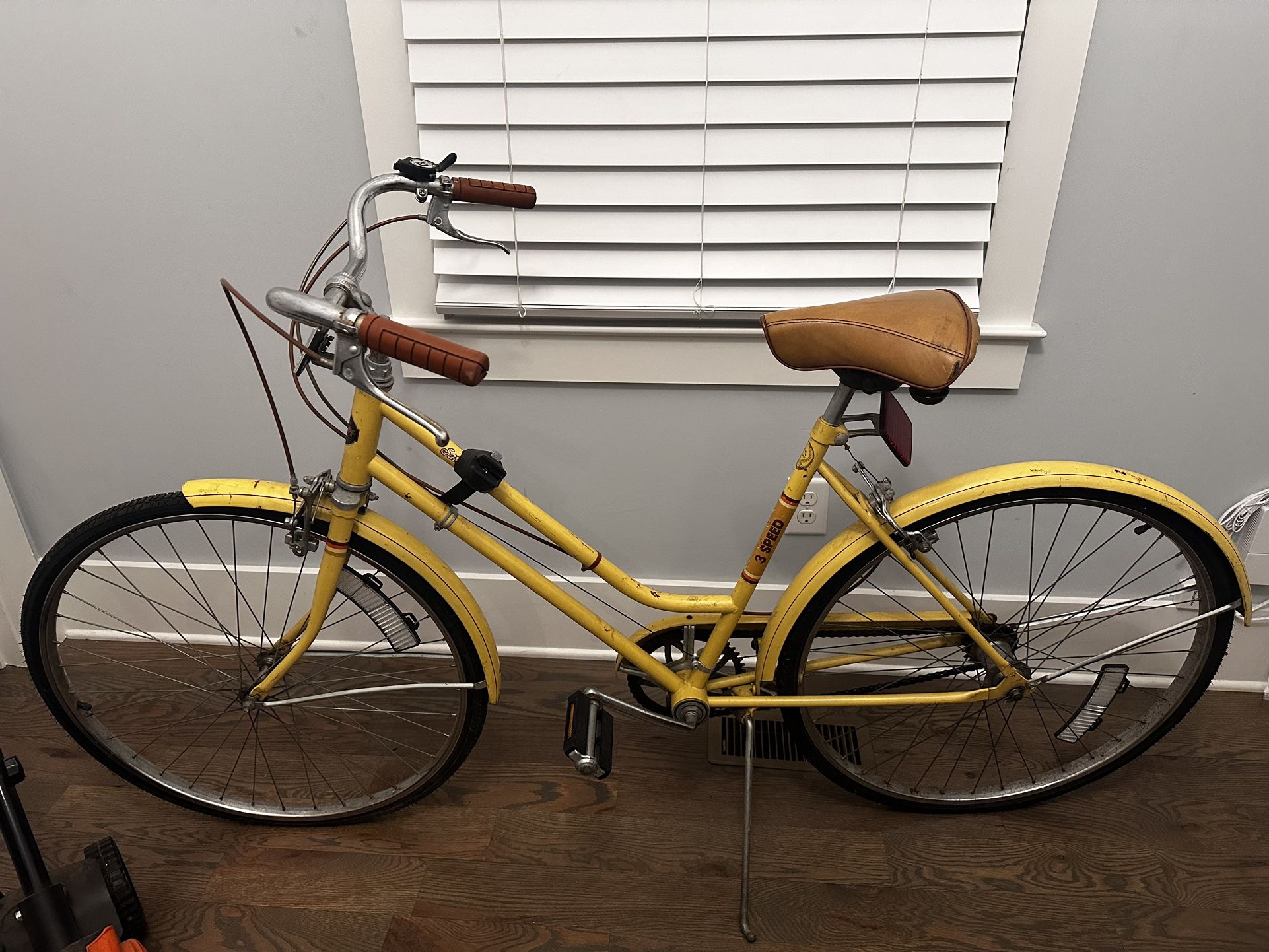 Vintage Huffy Saratoga Bike